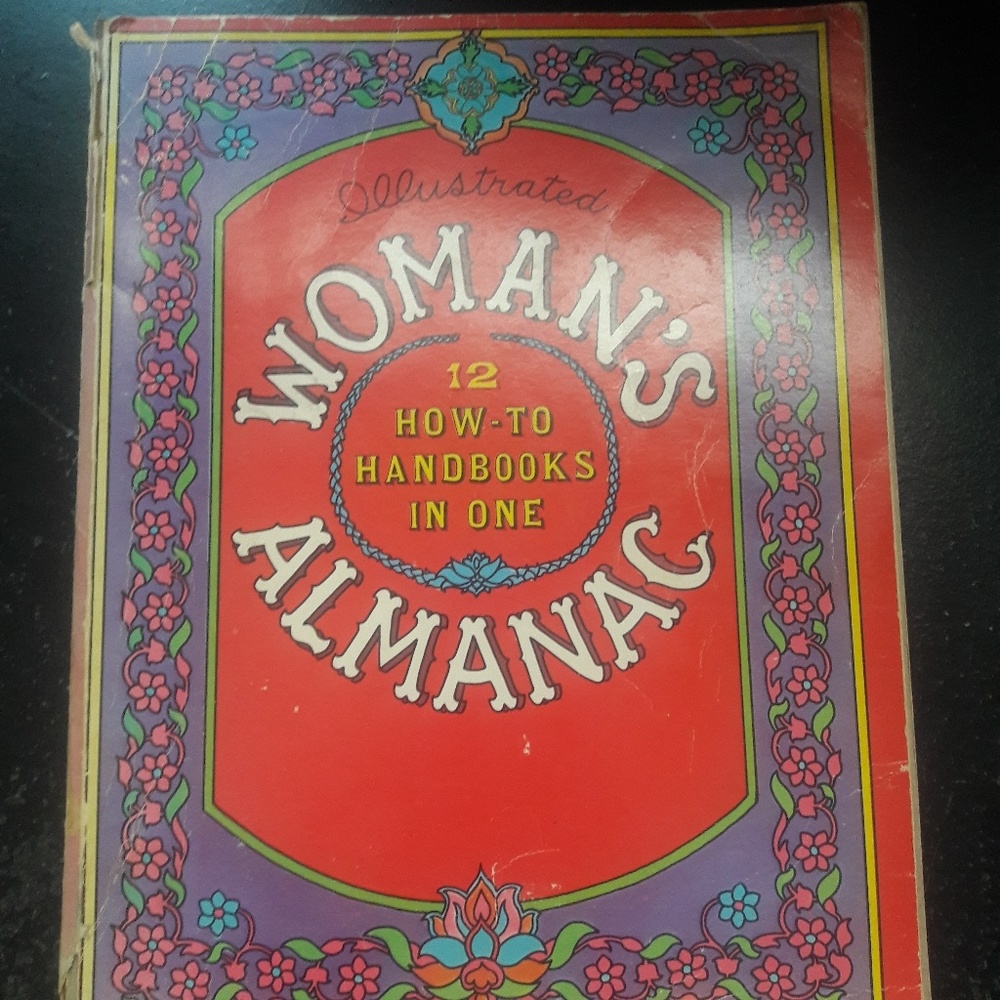 1976 Woman's Almanac ~~Unique Read! Good Condition